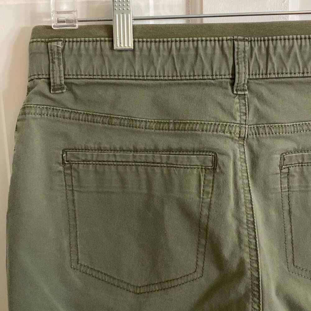 Lee Women's Olive Capris - Picture 8 of 12